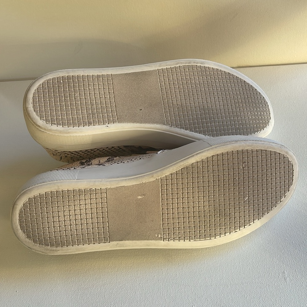 NWT STEVE MADDEN GILLS SLIP ON SNAKE SKIN PRINT SZ 9M SNEAKERS DISPLAY PAIR - Picture 12 of 12